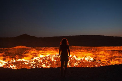 Onde é o Inferno? A Bíblia diz que é Para Baixo, onde fica a sua porta então