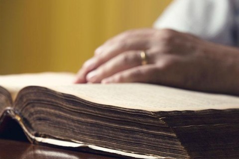 Quantos versículos tem na Bíblia?